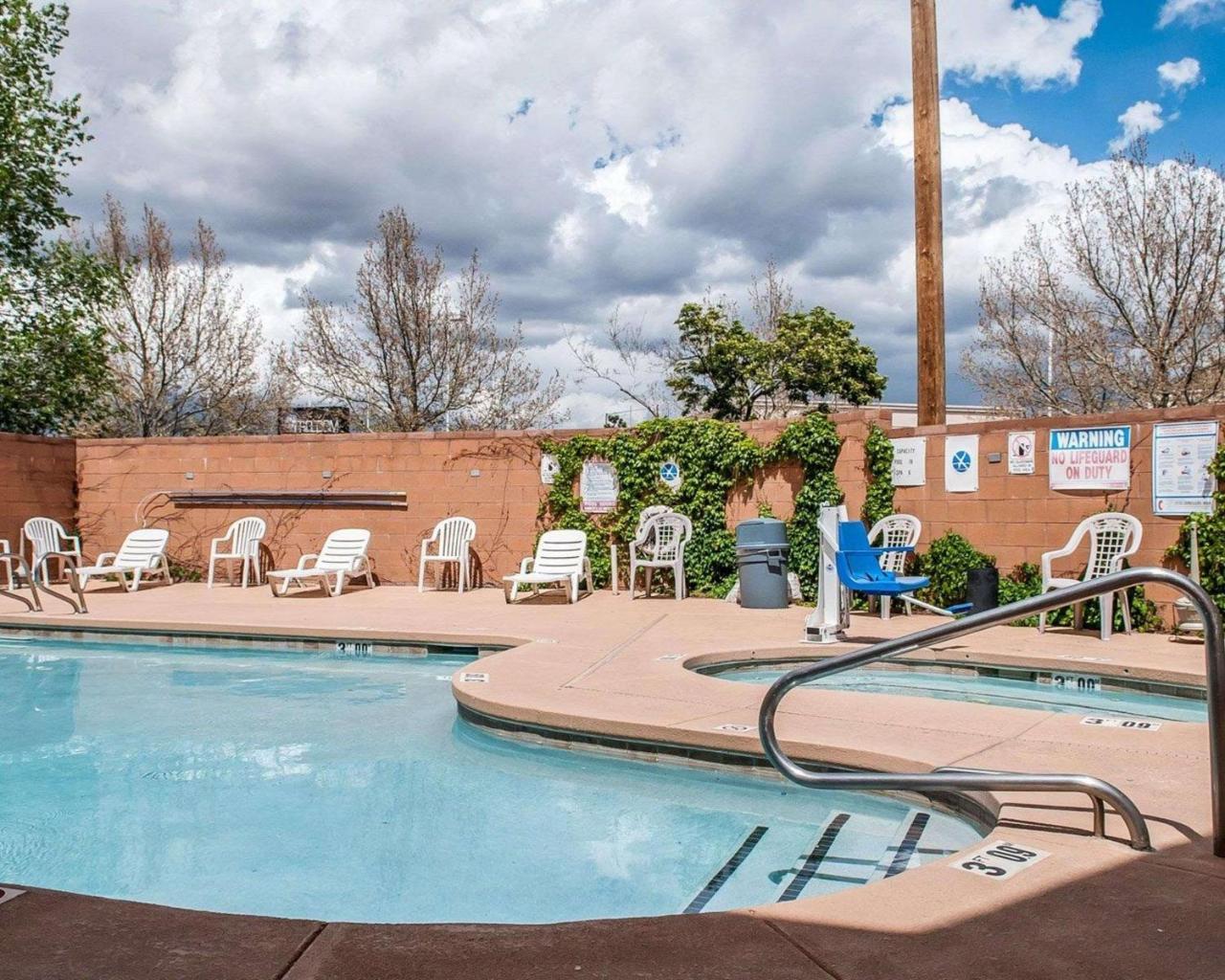 Econo Lodge Inn & Suites Santa Fe Zewnętrze zdjęcie